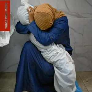 World Press Photo Yearbook 2024 | Deutschsprachige Ausgabe Weekendaanbieding